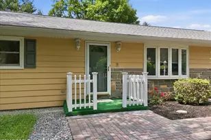 2103 Westbury Dr, Stroudsburg, PA 18360 - Photo 6