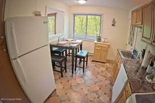 6306 Decker Rd, Bushkill, PA 18324 - Photo 10