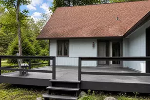 130 Sweet Briar Rd, Pocono Pines, PA 18350 - Photo 4