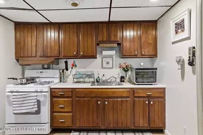  180 E Shore Drive, Dingmans Ferry, PA 18328 - Photo 10