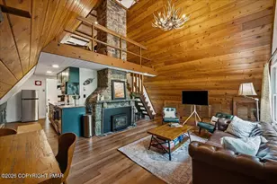 2394 Overlook Ln, Pocono Pines, PA 18350 - Photo 4