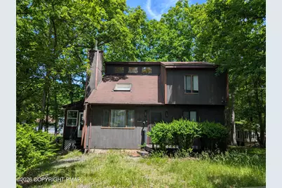  114 Oxford Street, Bushkill, PA 18324 - Photo 1