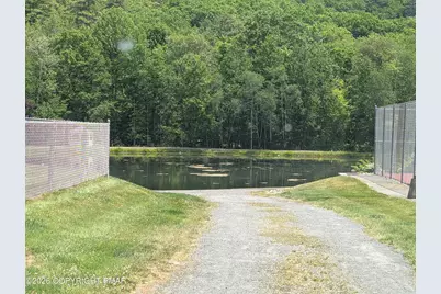  114 Oxford Street, Bushkill, PA 18324 - Photo 16