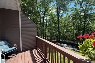 4271 Winchester Way, Bushkill, PA 18324 - Photo 4