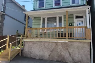 27 McCarragher St, Wilkes Barre, PA 18702 - Photo 2