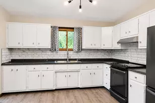 3322 Woodland Dr, Tobyhanna, PA 18466 - Photo 4