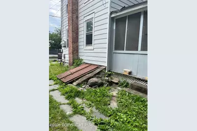  202 N Courtland Street, East Stroudsburg, PA 18301 - Photo 4