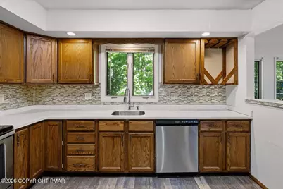  221 Somerset Drive, East Stroudsburg, PA 18301 - Photo 14