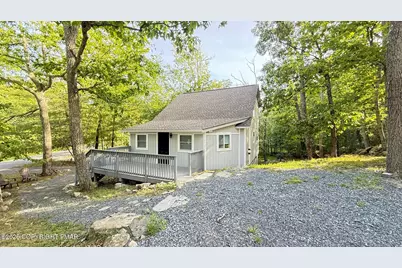  117 Clifton Drive, Bushkill, PA 18324 - Photo 2