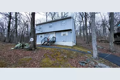  115 Sterling Circle, Bushkill, PA 18324 - Photo 1
