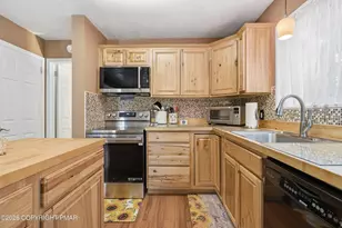 104 Hyland Dr, East Stroudsburg, PA 18301 - Photo 4