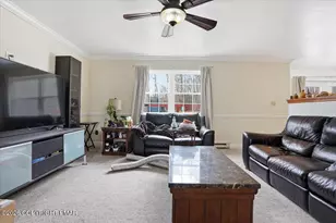 1025 Juno Dr, Effort, PA 18330 - Photo 14