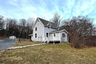 1393 Beacon Hill Rd, East Stroudsburg, PA 18301 - Photo 2