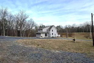1393 Beacon Hill Rd, East Stroudsburg, PA 18301 - Photo 32