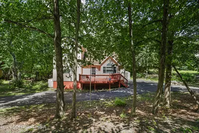  155 Wellington Way, Middle Smithfield, PA 18324 - Photo 2