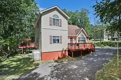  155 Wellington Way, Bushkill, PA 18324 - Photo 1