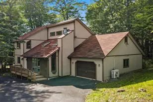 621 Glen Cir Dr, Tobyhanna, PA 18466 - Photo 1