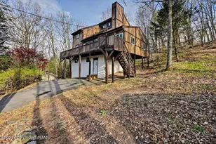 240 Powder Horn Rd, Henryville, PA 18332 - Photo 1