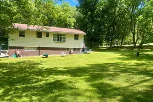 22 Independence Rd, East Stroudsburg, PA 18301 - Photo 4