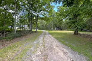 2015 Teaberry Trl, Jim Thorpe, PA 18229 - Photo 4