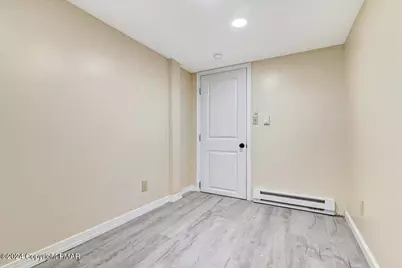  277 S Courtland Street, East Stroudsburg, PA 18301 - Photo 28