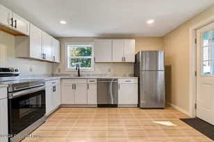 277 S Courtland St, East Stroudsburg, PA 18301 - Photo 8