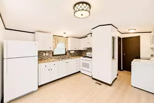 185 Bartion Ct, Bartonsville, PA 18321 - Photo 6