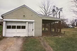 321 Agnew Rd, Jeannette, PA 15644 - Photo 2
