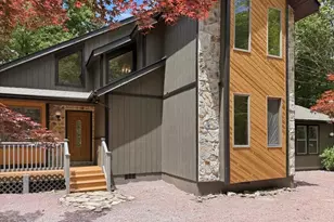 4366 Skyline Dr, Canadensis, PA 18325 - Photo 6