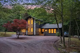 4366 Skyline Dr, Canadensis, PA 18325 - Photo 2