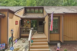 7 Azalea Ln, Lake Harmony, PA 18624 - Photo 6