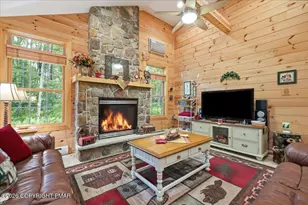 7 Azalea Ln, Lake Harmony, PA 18624 - Photo 2