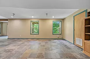 121 Brandyshire Dr, Tamiment, PA 18371 - Photo 58
