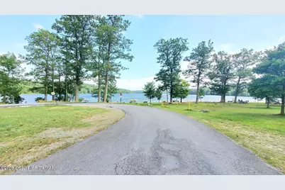  133 Mountain Dr, Greentown, PA 18426 - Photo 40