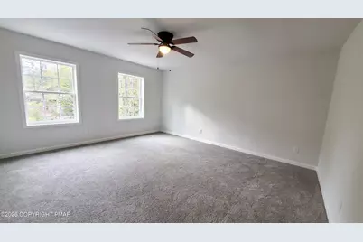  133 Mountain Dr, Greentown, PA 18426 - Photo 12