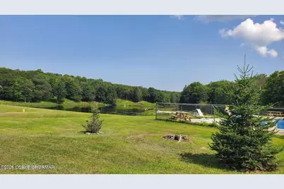  133 Mountain Dr, Greentown, PA 18426 - Photo 24