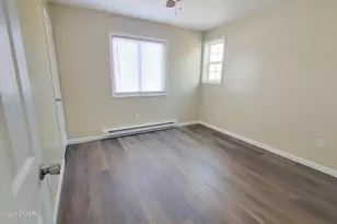 3118 Snowden Dr, Bushkill, PA 18324 - Photo 6
