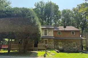 130 Donaldson Rd, Cresco, PA 18326 - Photo 2
