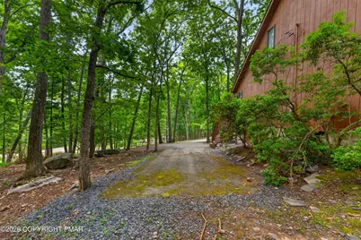  192 Bellingham Drive, Bushkill, PA 18324 - Photo 14