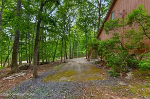 192 Bellingham Dr, Bushkill, PA 18324 - Photo 14