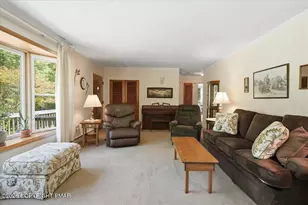 1044 Bartonsville Woods Rd, Stroudsburg, PA 18360 - Photo 10