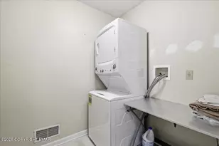 4017 Crest View Dr, Stroudsburg, PA 18360 - Photo 28