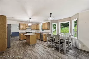 4017 Crest View Dr, Stroudsburg, PA 18360 - Photo 14