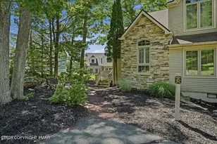 40 Summit Wind Dr, Lake Harmony, PA 18624 - Photo 2