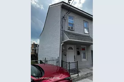  128 E Penn Street, Shenandoah, PA 17976 - Photo 2