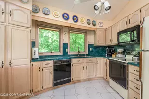 6115 W Lakeshore Dr, East Stroudsburg, PA 18302 - Photo 36