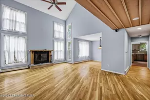 161 Fawnwood Dr, Greentown, PA 18426 - Photo 4