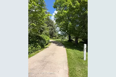  193 Country Club Drive, Gouldsboro, PA 18424 - Photo 6