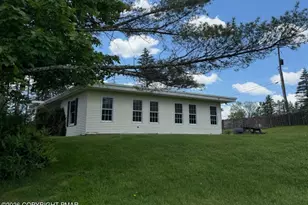 193 Country Club Dr, Gouldsboro, PA 18424 - Photo 24