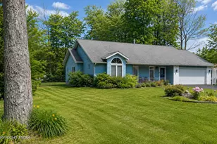 3209 Evergreen Cir, Tobyhanna, PA 18466 - Photo 1